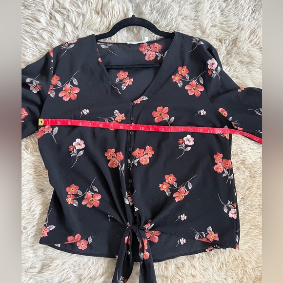 Lush Krisantha Black Floral Tie Front Blouse - Picture 9 of 10